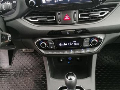 HYUNDAI i30 1,6 CRDi aut. (85 kW, 1596 ccm)
