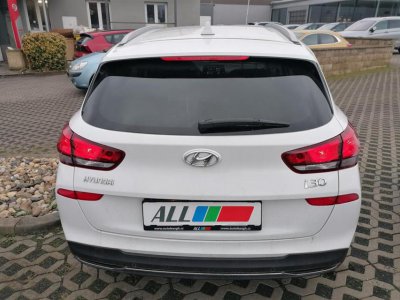 HYUNDAI i30 1,6 CRDi aut. (85 kW, 1596 ccm)
