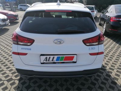 HYUNDAI i30 1,6 CRDi aut. (85 kW, 1596 ccm)