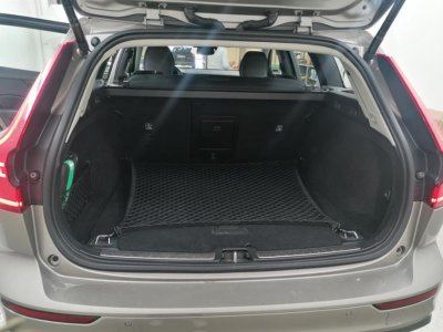 VOLVO V60 B4 AWD mild hybrid