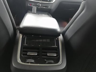VOLVO V60 B4 AWD mild hybrid