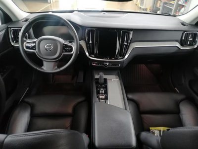 VOLVO V60 B4 AWD mild hybrid
