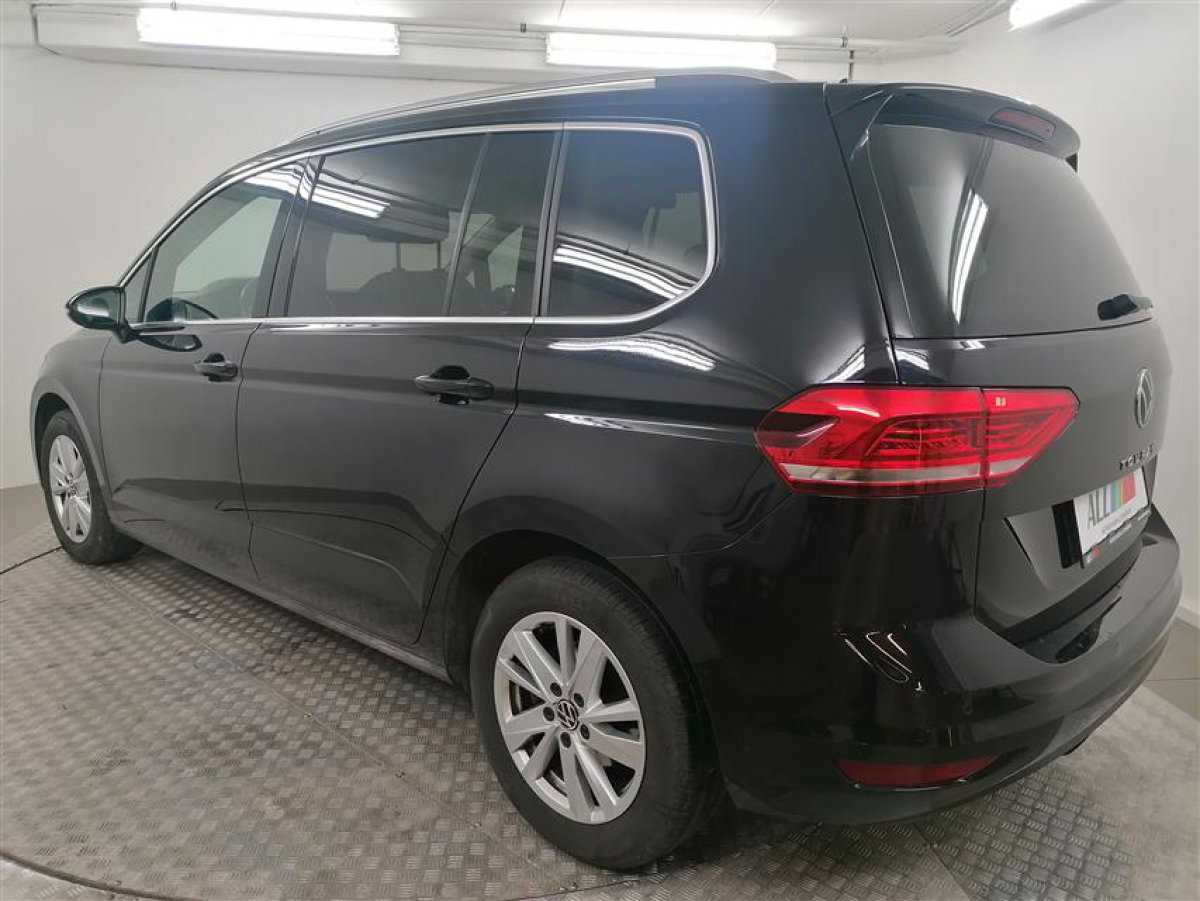 VOLKSWAGEN Touran 1,5 TSI aut. (110 kW, 1498 ccm)