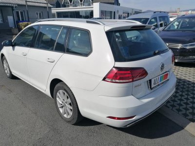 VOLKSWAGEN Golf 1,6 TDI aut. (85 kW, 1598 ccm)